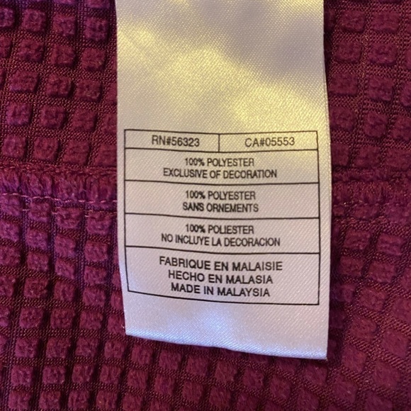 Nike Therma Fit Full Zip Jacket Plum Ladies Med  (8-10) - Picture 14 of 15